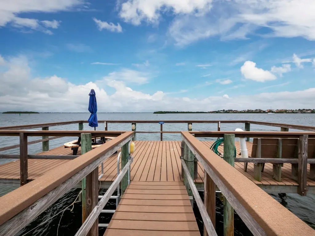518 Bayport Way Longboat Key FL 34228