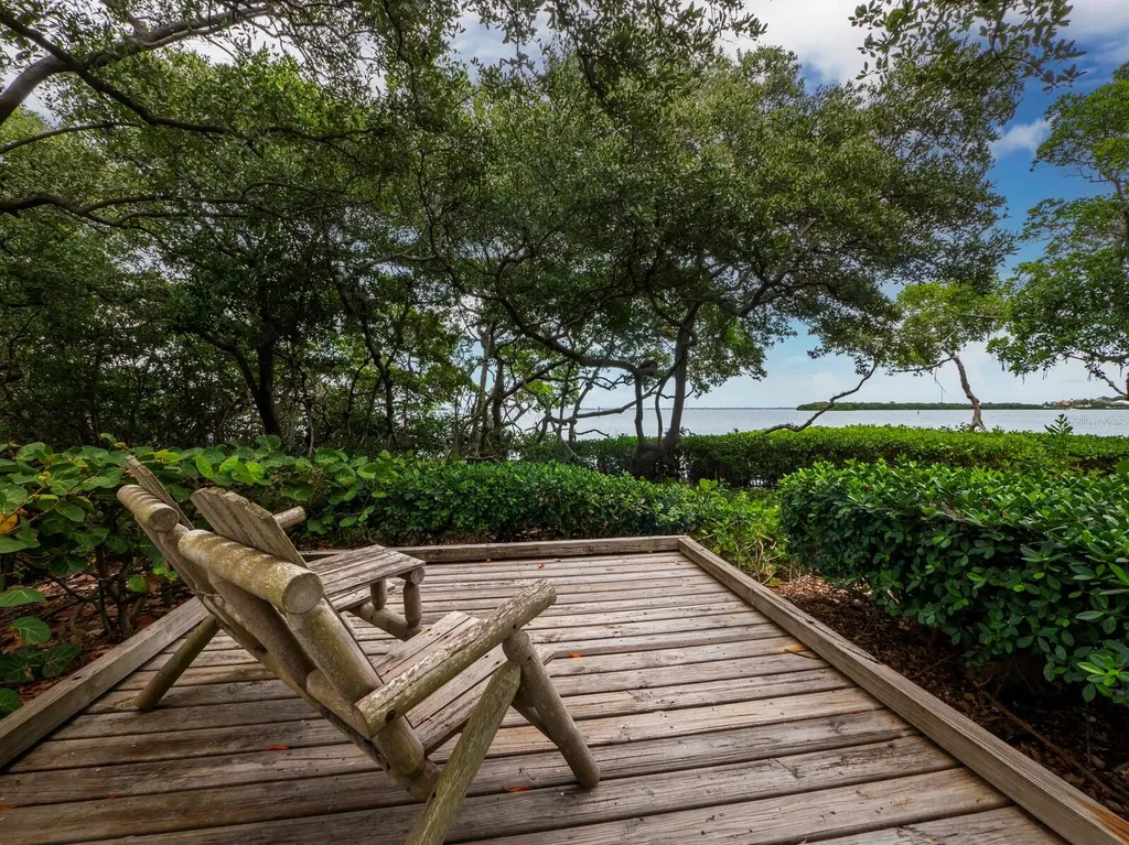 518 Bayport Way Longboat Key FL 34228