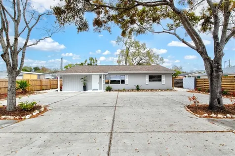 2408 43rd Avenue W Bradenton FL 34205