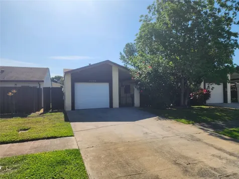 2024 Kings Crossing SW Winter Haven FL 33880