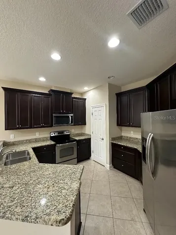 16067 Bella Woods Drive Tampa FL 33647