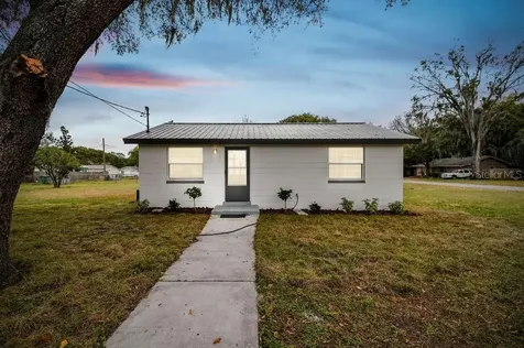 38932 South Avenue Zephyrhills FL 33542