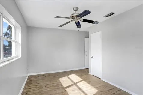 7401 19th Avenue N St Petersburg FL 33710