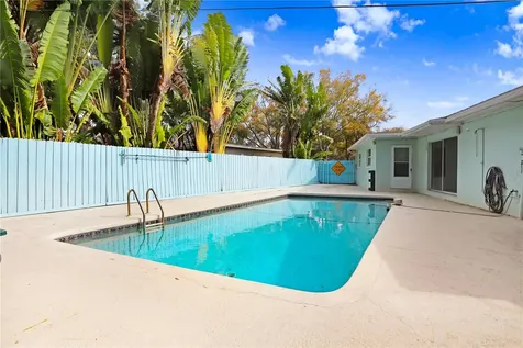 7401 19th Avenue N St Petersburg FL 33710