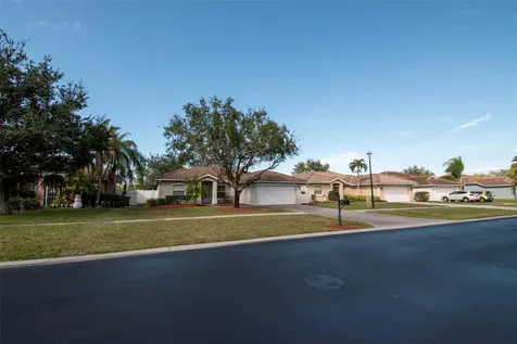 2935 Orange Grove Trail Naples FL 34120