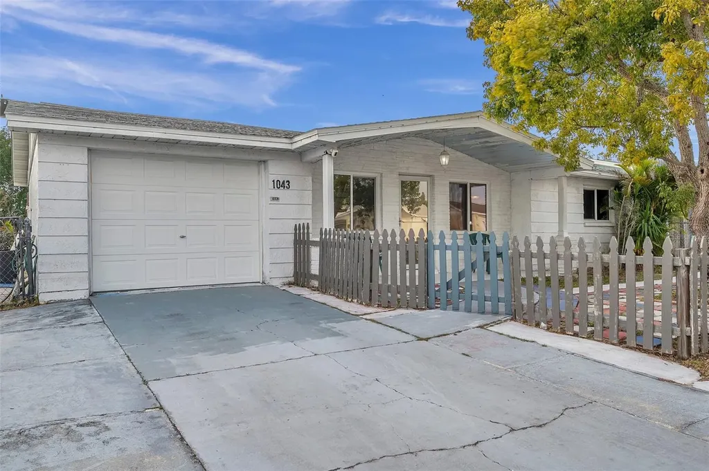1043 Pert Lane Holiday FL 34691