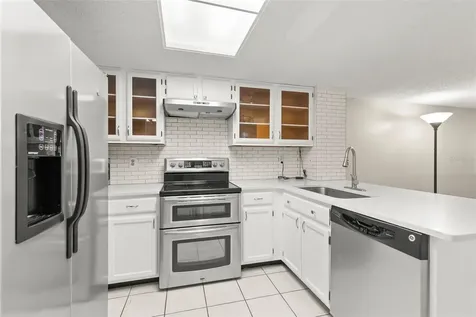2146 Fletchers Point Circle Tampa FL 33613