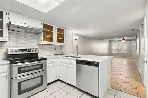 2146 Fletchers Point Circle Tampa FL 33613