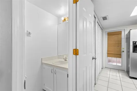 2146 Fletchers Point Circle Tampa FL 33613