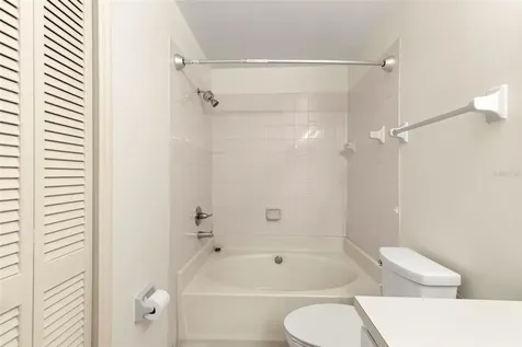2146 Fletchers Point Circle Tampa FL 33613