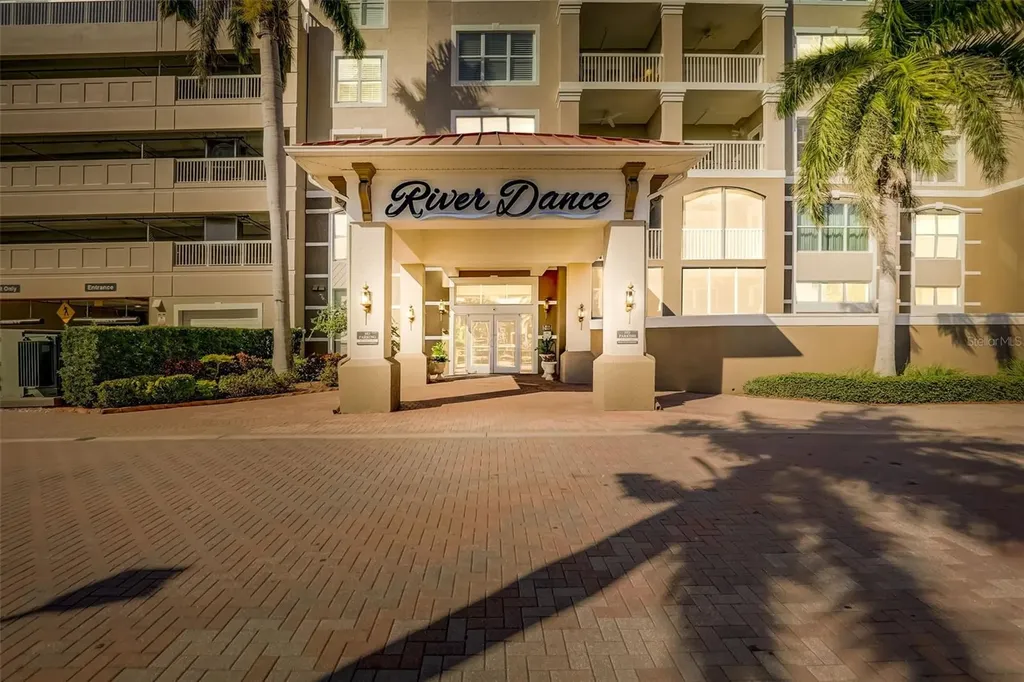 808 3rd Avenue W Bradenton FL 34205