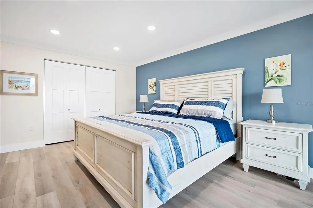 9393 Midnight Pass Road Sarasota FL 34242