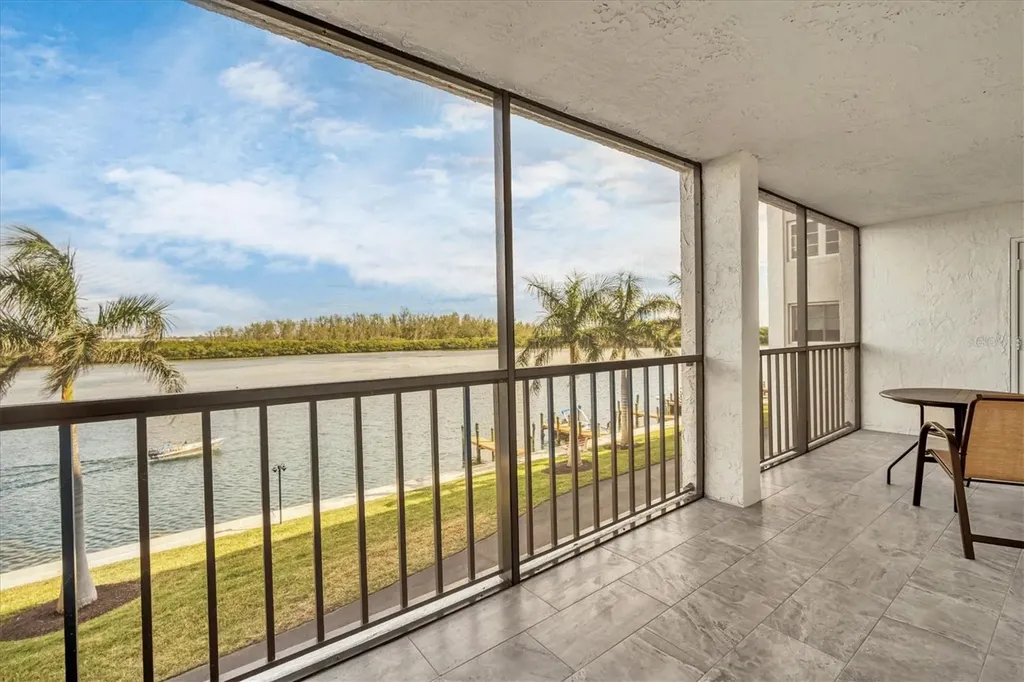 9393 Midnight Pass Road Sarasota FL 34242