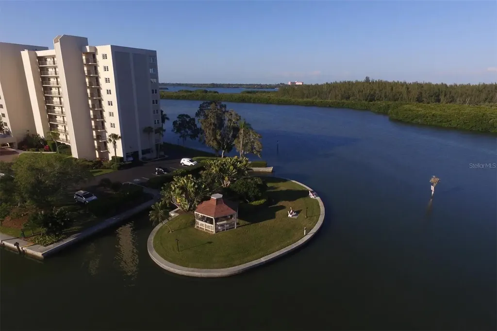 9393 Midnight Pass Road Sarasota FL 34242