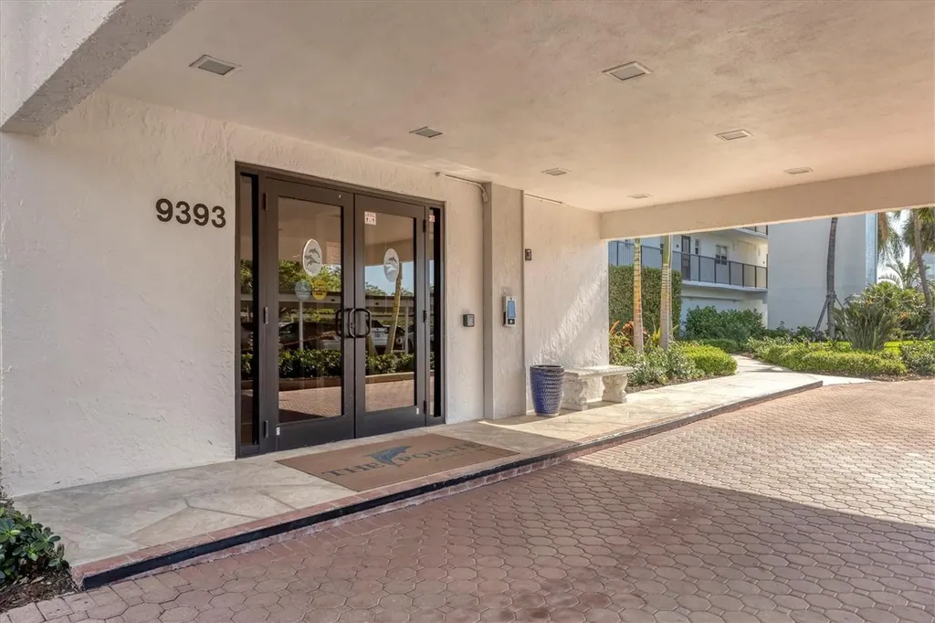 9393 Midnight Pass Road Sarasota FL 34242