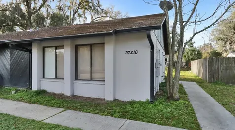 37218-37220 Oak Court Dade City FL 33523