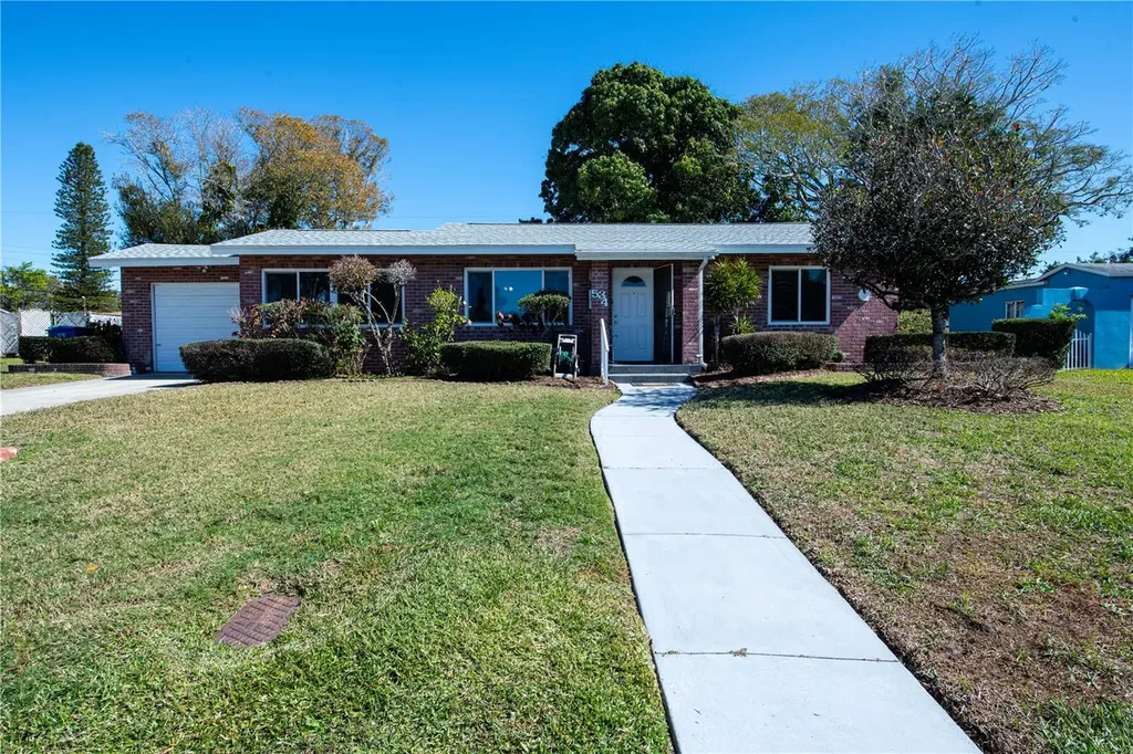 534 39th Street S St Petersburg FL 33711