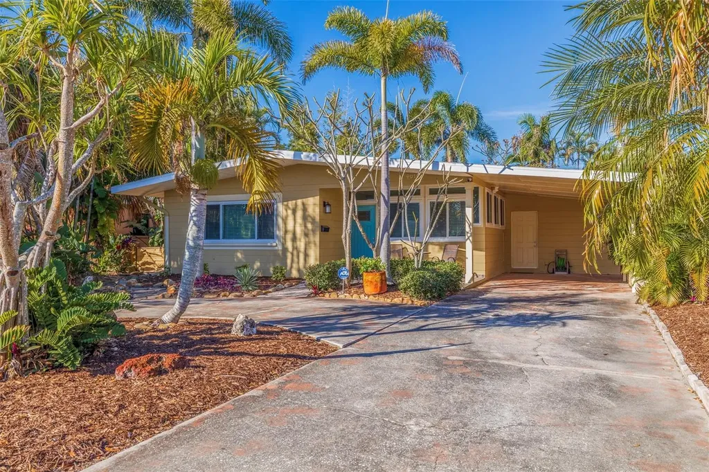 4010 Helena Street NE St Petersburg FL 33703