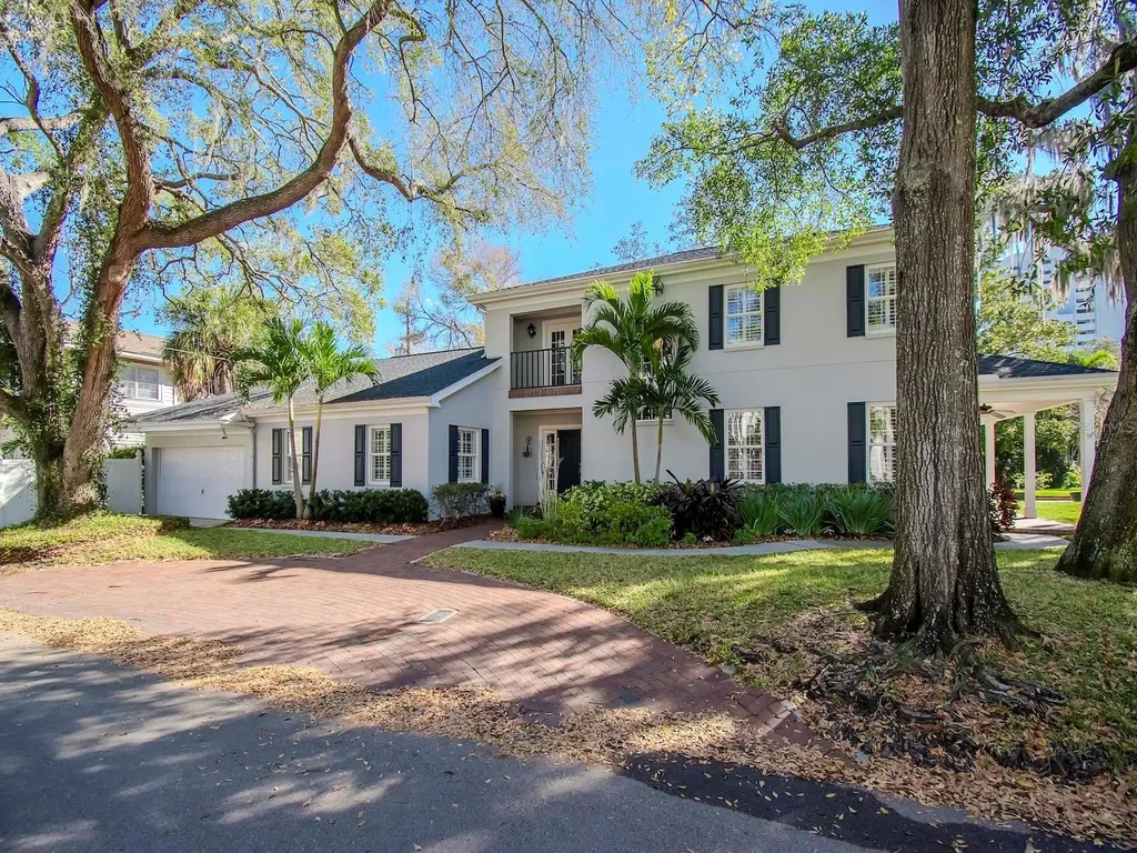 2927 W Tambay Avenue Tampa FL 33611