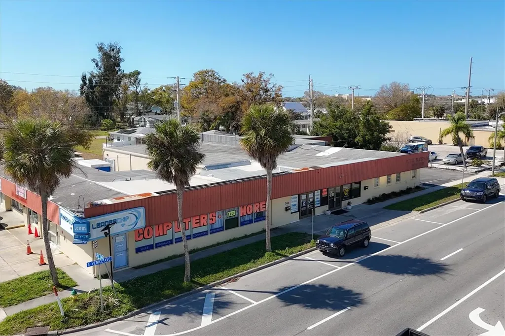 744 E Venice Avenue Venice FL 34285