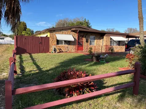 7301 36th Avenue N St Petersburg FL 33710