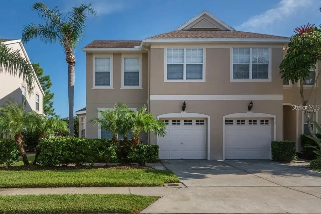 635 Vallance Way NE St Petersburg FL 33716