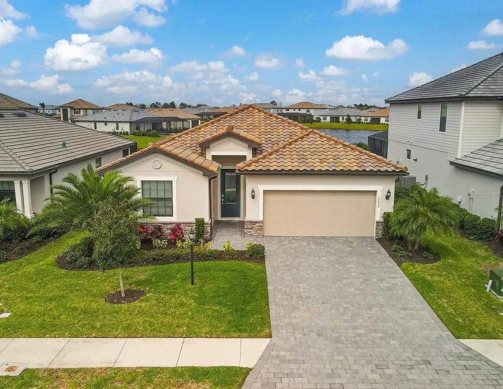 15889 Islandwalk Avenue Bradenton FL 34211