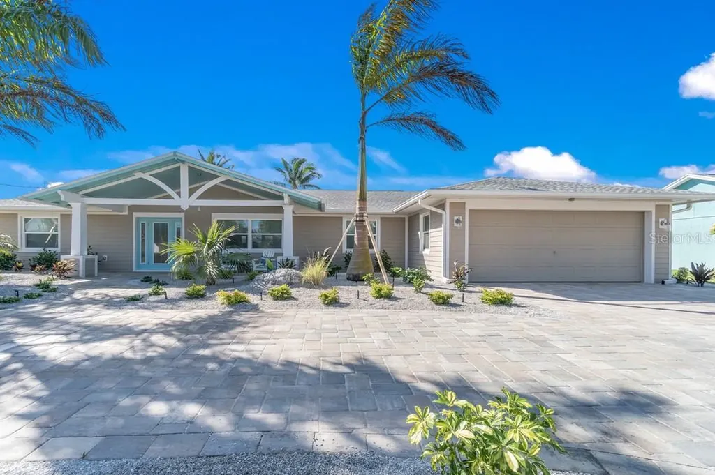 626 Foxworth Lane Holmes Beach FL 34217