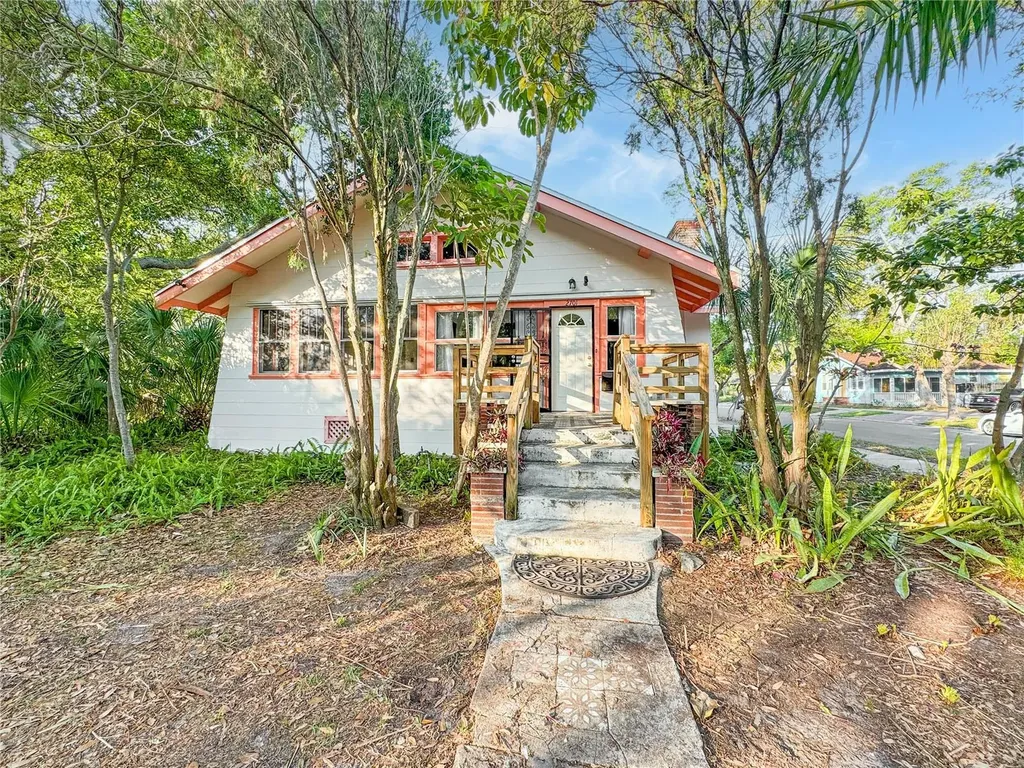 2701 Bayside Drive S St Petersburg FL 33705