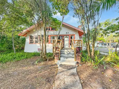 2701 Bayside Drive S St Petersburg FL 33705