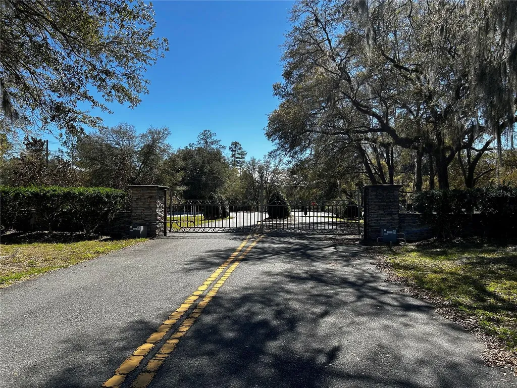 0000 NW 464b Morriston FL 32668