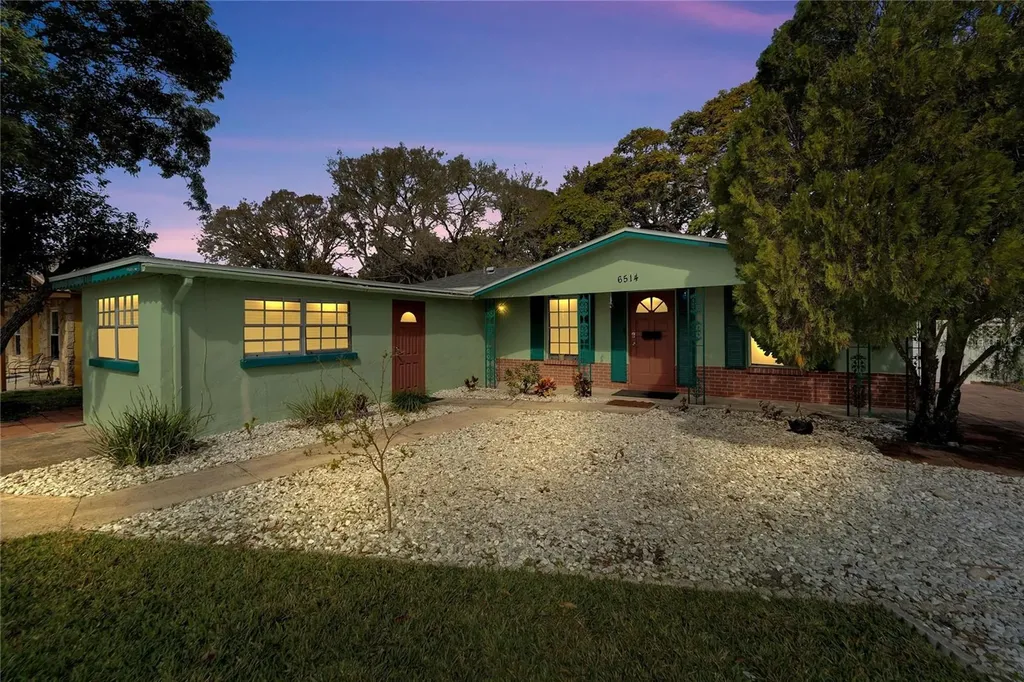 6514 S West Shore Circle Tampa FL 33616