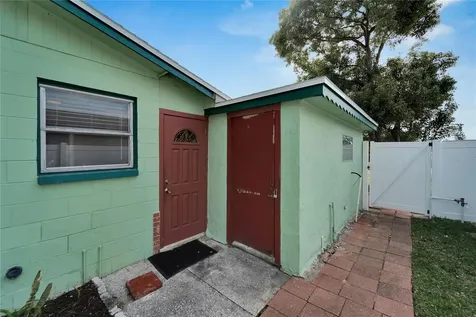 6514 S West Shore Circle Tampa FL 33616