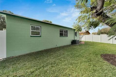 6514 S West Shore Circle Tampa FL 33616