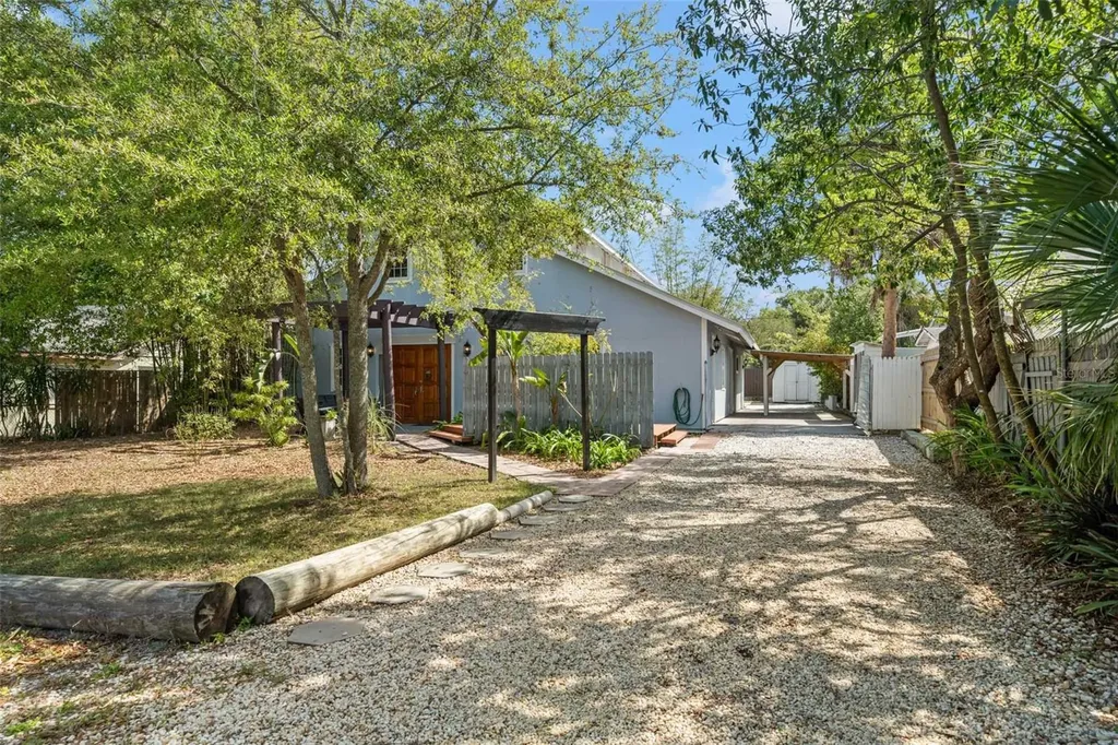 4405 N Suwanee Avenue Tampa FL 33603