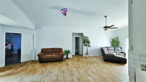 365 Lake Daisy Circle Winter Haven FL 33884