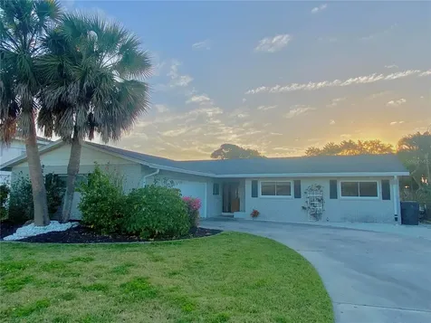 4617 Bay Crest Drive Tampa FL 33615