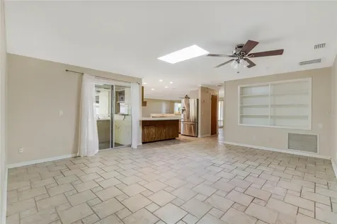 4285 Tidewater Drive Orlando FL 32812
