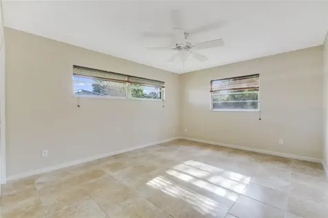 4285 Tidewater Drive Orlando FL 32812