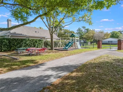 4285 Tidewater Drive Orlando FL 32812