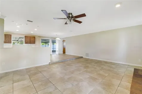 4285 Tidewater Drive Orlando FL 32812