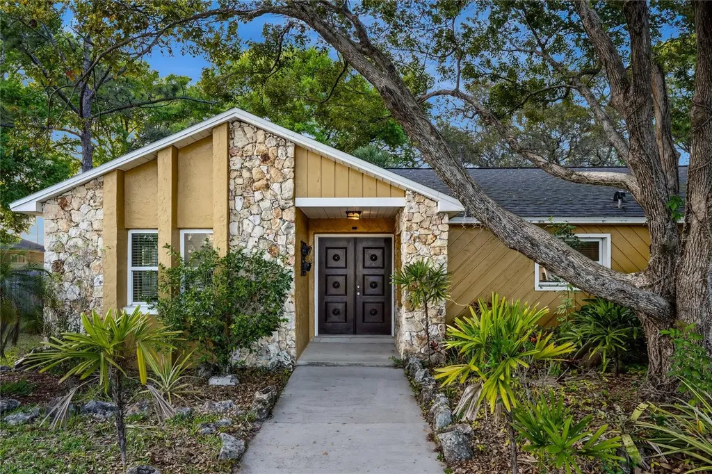 1690 Gladiolas Drive Winter Park FL 32792