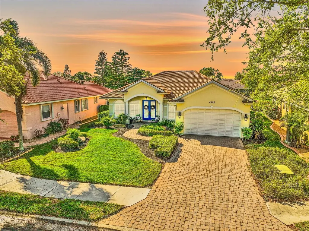 4306 Via Del Santi Venice FL 34293