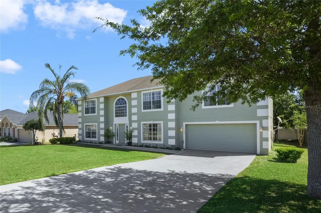 1942 Thorngate Lane Mascotte FL 34753