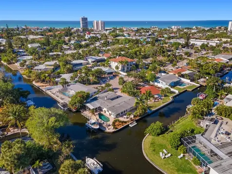 395 Avenida Milano Sarasota FL 34242