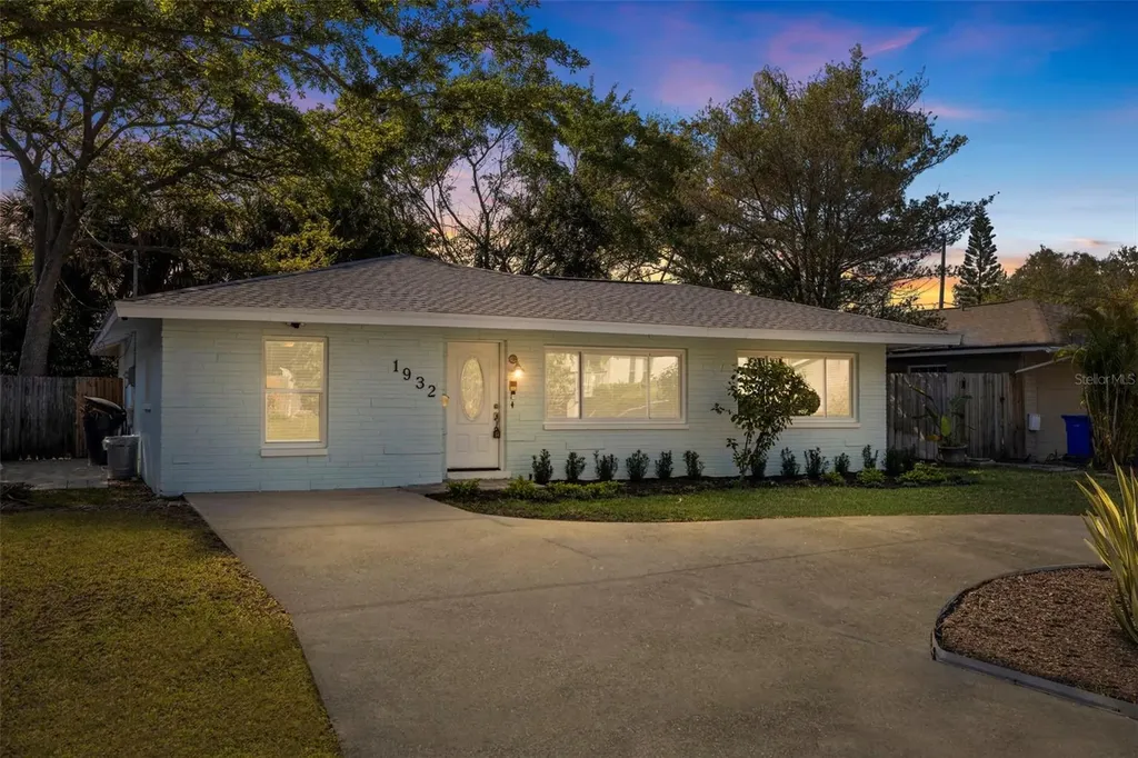 1932 New Hampshire Avenue NE St Petersburg FL 33703