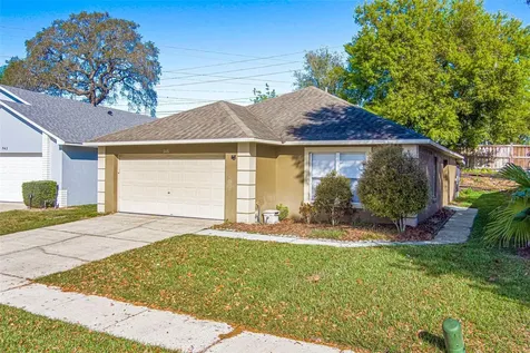 346 Lakebreeze Circle Lake Mary FL 32746
