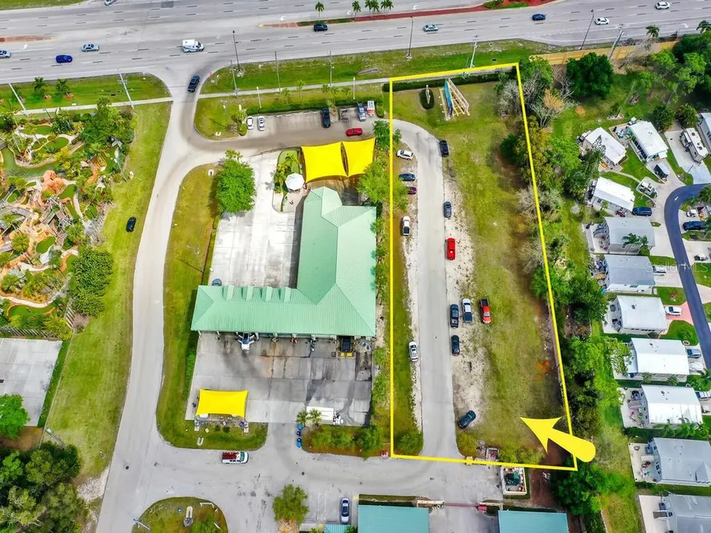 S Tamiami Trail Bonita Springs FL 34134