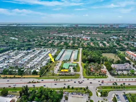 S Tamiami Trail Bonita Springs FL 34134