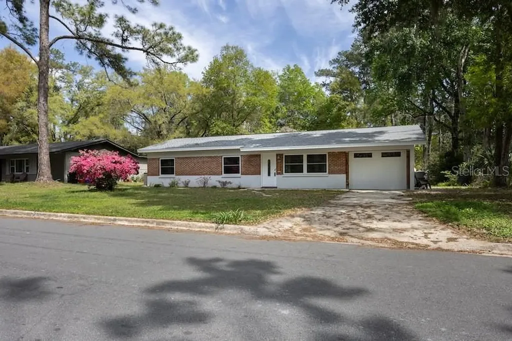 3943 NW 31st Terrace Gainesville FL 32605